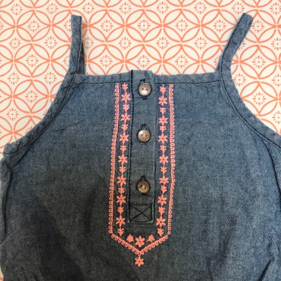 Carter’s romper - Picture 2 of 4